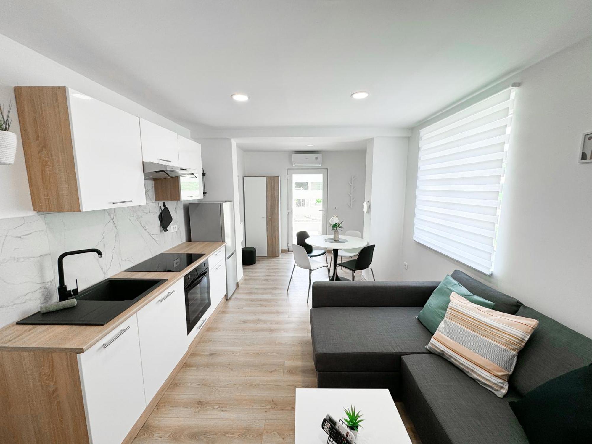 The Pinot'S Apartments Koper Extérieur photo