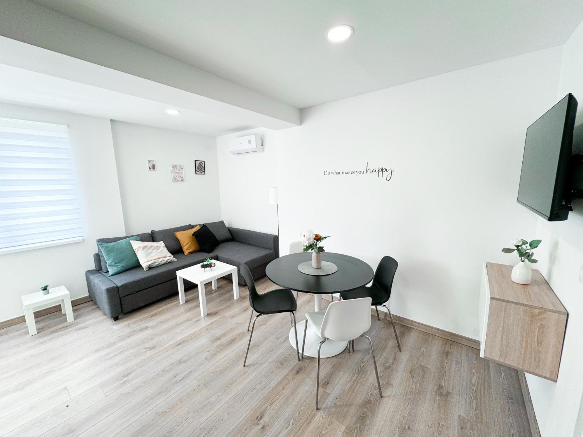 The Pinot'S Apartments Koper Extérieur photo