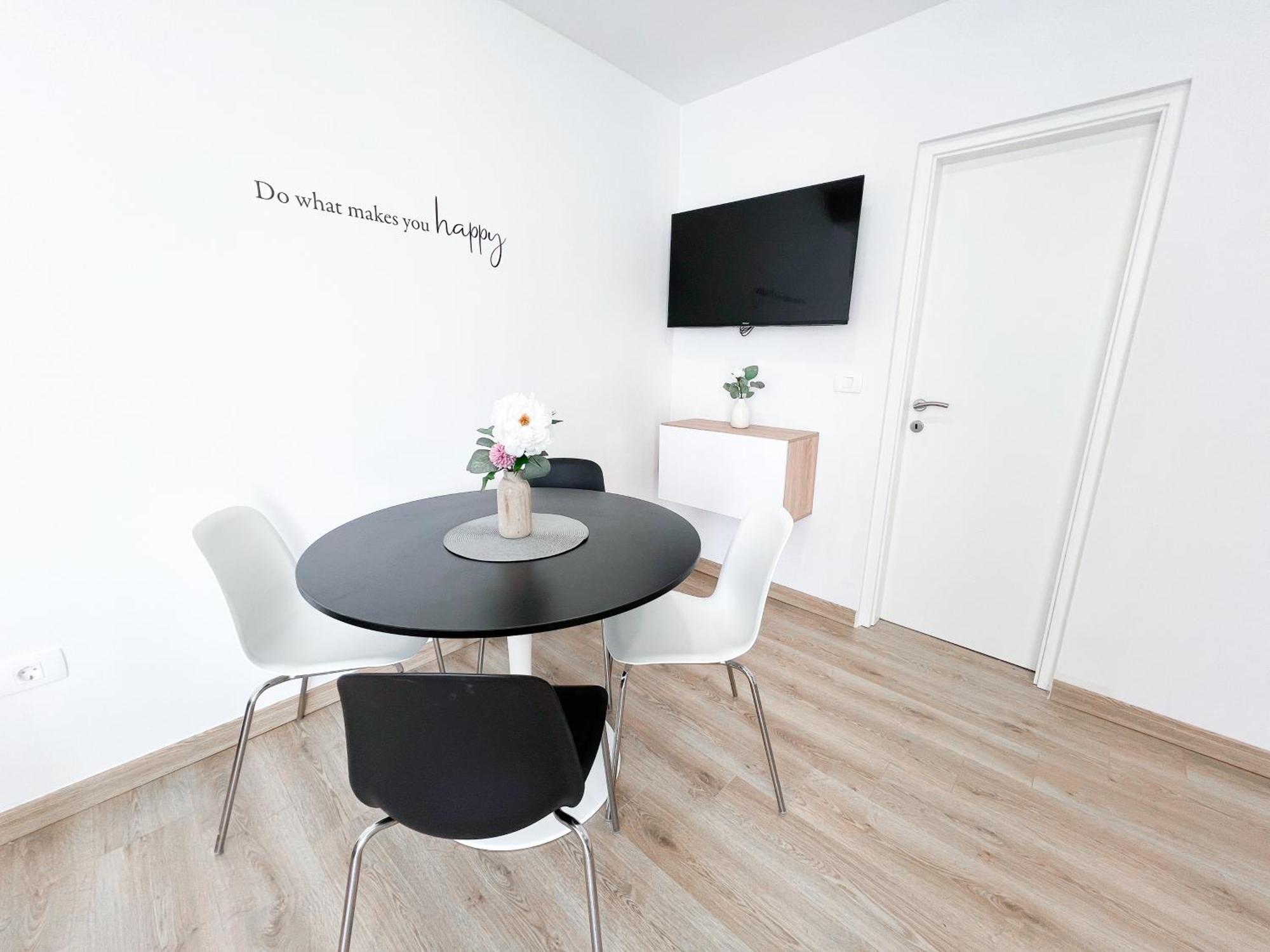 The Pinot'S Apartments Koper Extérieur photo